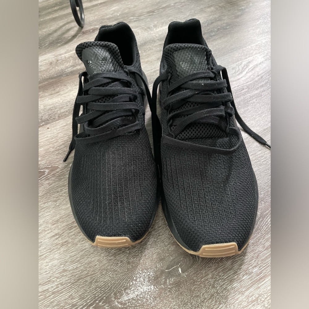 Men’s Adidas Swift Run Size 12